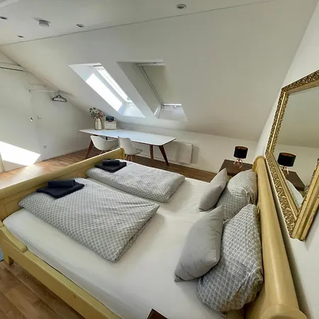 Westendperle Am Olympiastadion *